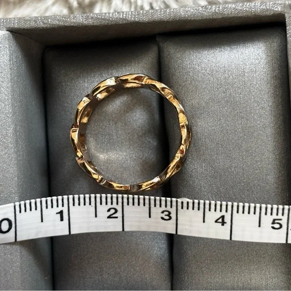 Elegant Gold Chain Link Ring - Picture 4 of 4